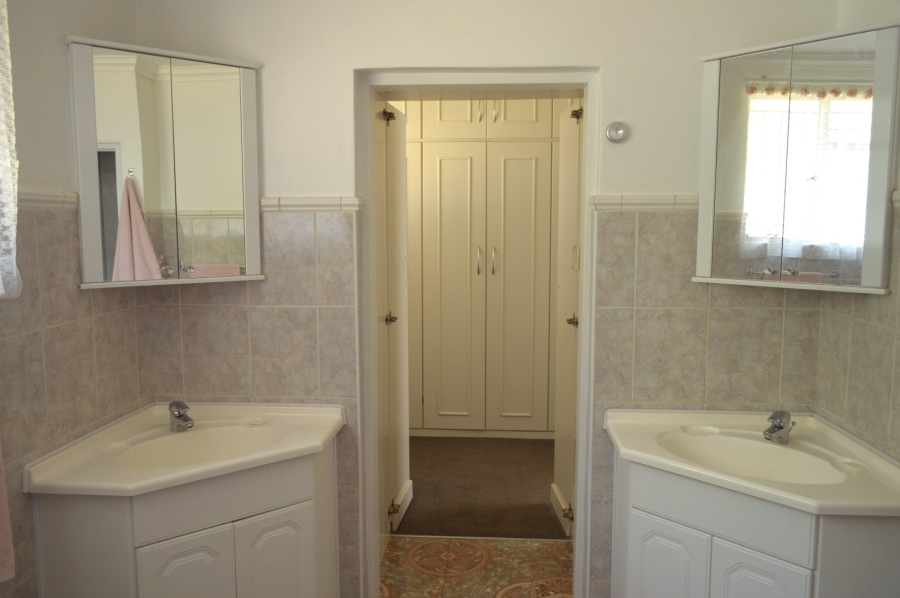 3 Bedroom Property for Sale in Doringkruin North West